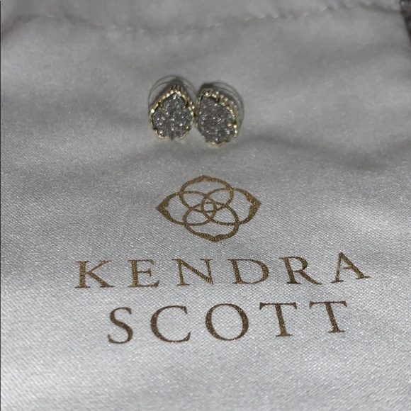 Kendra Scott studs